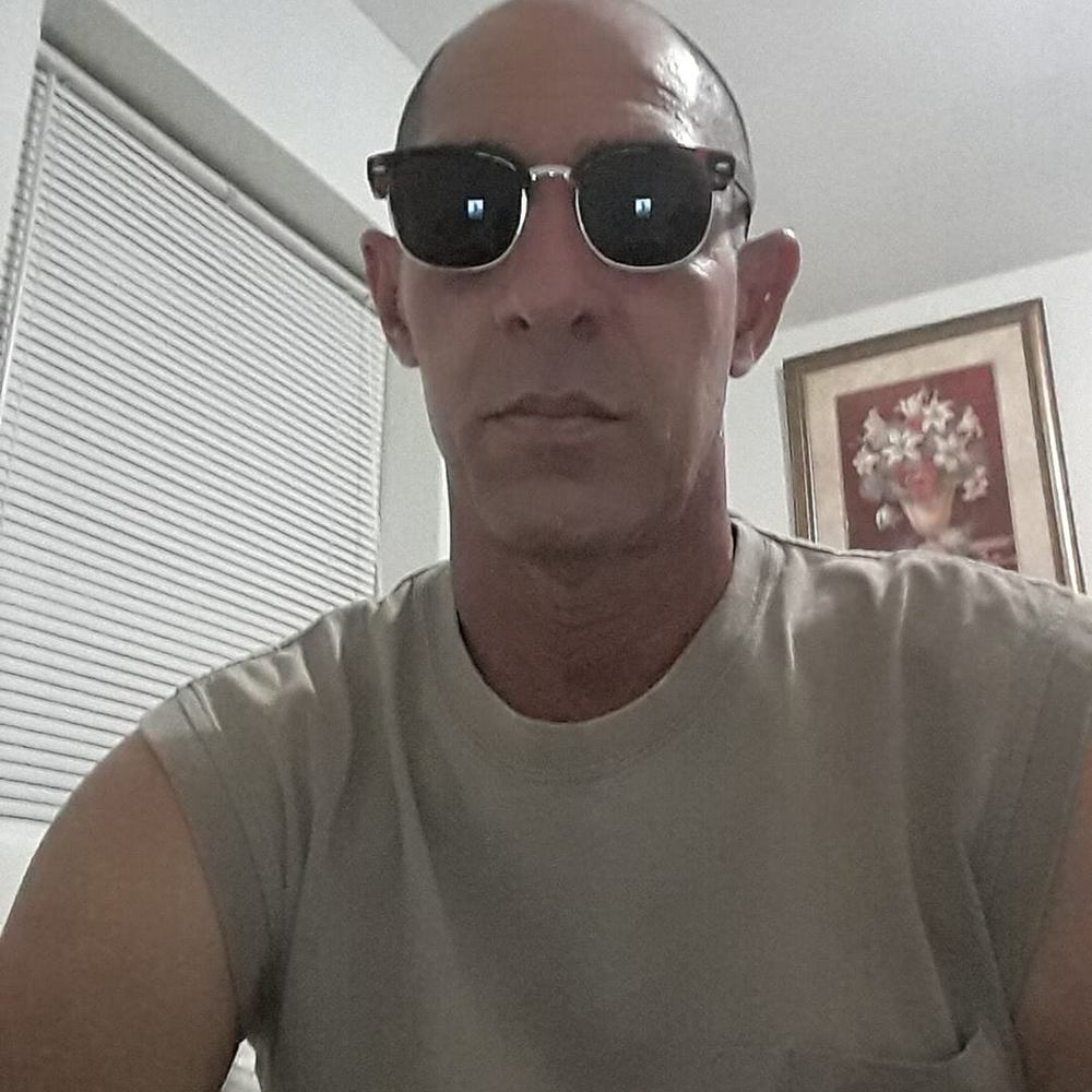 Meet your Posher, Ebebezer